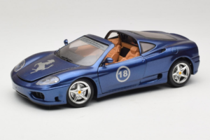 Ferrari 360 Modena Targa Rajoitettu Painos 333 kpl Violetti Metallic Bburago 1:18 3348-F1 Metalli
