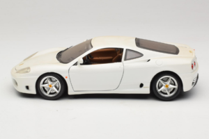Ferrari 360 Modena Valkoinen Bburago 1:18 3368-W1 Metalli — kuva 4 / 8