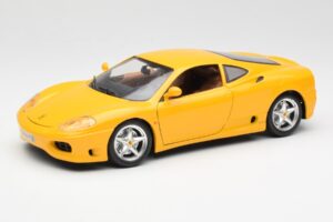 Ferrari 360 Modena Keltainen Bburago 1:18 3368 Metalli