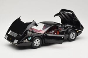 Ferrari 365 GT4/BB Musta Kyosho 1:18 08173K Metalli — kuva 2 / 8