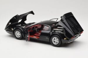 Ferrari 365 GT4/BB Musta Kyosho 1:18 08173K Metalli — kuva 5 / 8