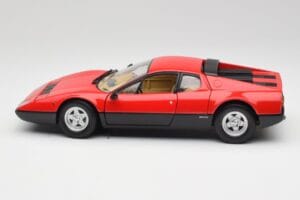 Ferrari 365 GT4/BB Punainen Kyosho 1:18 08173R Metalli — kuva 4 / 8