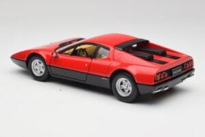Ferrari 365 GT4/BB Punainen Kyosho 1:18 08173R Metalli — kuva 7 / 8
