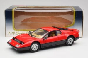 Ferrari 365 GT4/BB Punainen Kyosho 1:18 08173R Metalli — kuva 8 / 8