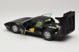 Ferrari 365 GT4 BB Musta Chrono 1:18 CH002 Metalli — kuva 5 / 8