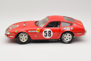 Ferrari 365 GTB/4 Daytona Berlinetta #58 Punainen Techno Giodi 1:18 40011 Metalli — kuva 4 / 8
