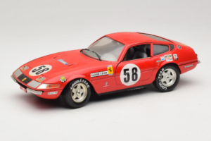 Ferrari 365 GTB/4 Daytona Berlinetta #58 Punainen Techno Giodi 1:18 40011 Metalli