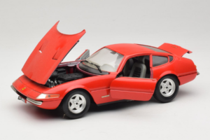 Ferrari 365 GTB/4 Daytona Punainen Techno Giodi 1:18 40011-P2 Metalli — kuva 2 / 8