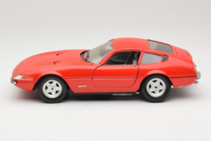 Ferrari 365 GTB/4 Daytona Punainen Techno Giodi 1:18 40011-P2 Metalli — kuva 4 / 8