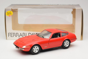 Ferrari 365 GTB/4 Daytona Punainen Techno Giodi 1:18 40011-P2 Metalli — kuva 8 / 8
