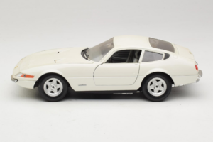 Ferrari 365 GTB/4 Daytona Berlina Valkoinen Techno Giodi 1:18 74007 Metalli — kuva 4 / 8