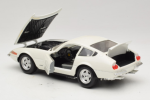 Ferrari 365 GTB/4 Daytona Berlina Valkoinen Techno Giodi 1:18 74007 Metalli — kuva 5 / 8