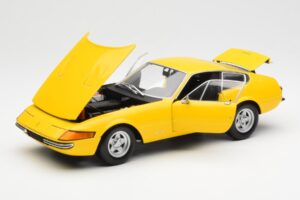 Ferrari 365 GTB/4 Daytona Keltainen Kyosho 1:18 08162Y Metalli — kuva 2 / 8