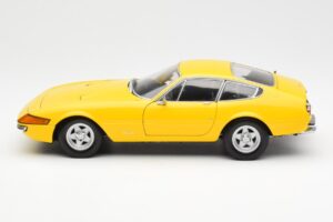 Ferrari 365 GTB/4 Daytona Keltainen Kyosho 1:18 08162Y Metalli — kuva 4 / 8
