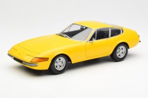 Ferrari 365 GTB/4 Daytona Keltainen Kyosho 1:18 08162Y Metalli