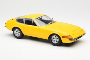 Ferrari 365 GTB/4 Daytona Keltainen Kyosho 1:18 08162Y Metalli — kuva 6 / 8