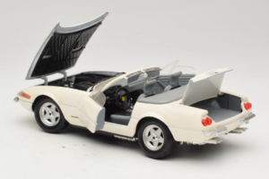 Ferrari 365 GTS/4 Spider Valkoinen Techno Giodi 1:18 40028 Metalli — kuva 5 / 8