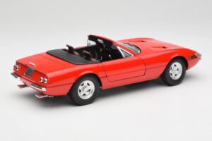 Ferrari 365 GTS Punainen Solido 1:18 8017 Metalli — kuva 3 / 8