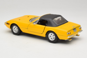 Ferrari 365 GTS Keltainen Mustalla Katolla Solido 1:18 8018 Metalli — kuva 7 / 8