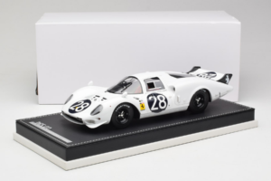 Ferrari 365 P2 #28 M. Gregory / J. Schlesser NART 24 Hours of Daytona 1967 Valkoinen AB Models 1:18 REMC019 Hartsi — kuva 6 / 6