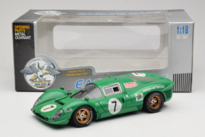Ferrari 412P #7 Vihreä 24 Hours of Daytona 1967 Eagles Race 1:18 37000 Metalli — kuva 8 / 8