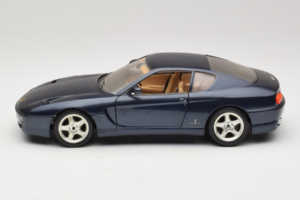 Ferrari 456 GT Sininen Bburago 1:18 3036-B1 Metalli — kuva 4 / 8