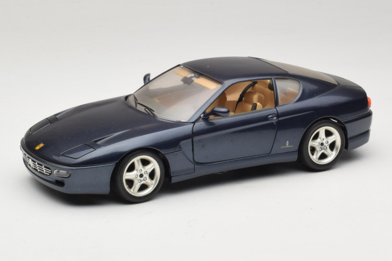 Ferrari 456 GT Sininen Bburago 1:18 3036-B1 Metalli