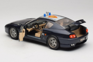 Ferrari 456 GT Carabinieri Musta Bburago 1:18 3036-B3 Metalli — kuva 5 / 8