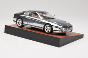 Ferrari 456 GT Chrome Silver Bburago 1:18 3746-R1 Metalli — kuva 6 / 8
