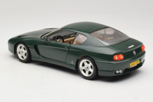 Ferrari 456 GT Tummanvihreä Bburago 1:18 3046-GR1 Metalli — kuva 7 / 8