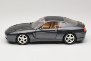 Ferrari 456 GT Harmaa Metallic Bburago 1:18 3036-G1 Metalli — kuva 4 / 8
