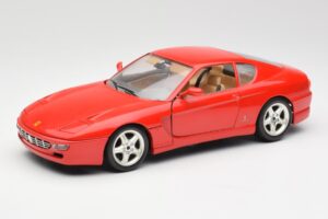 Ferrari 456 GT Punainen Bburago 1:18 3036-M1 Metalli