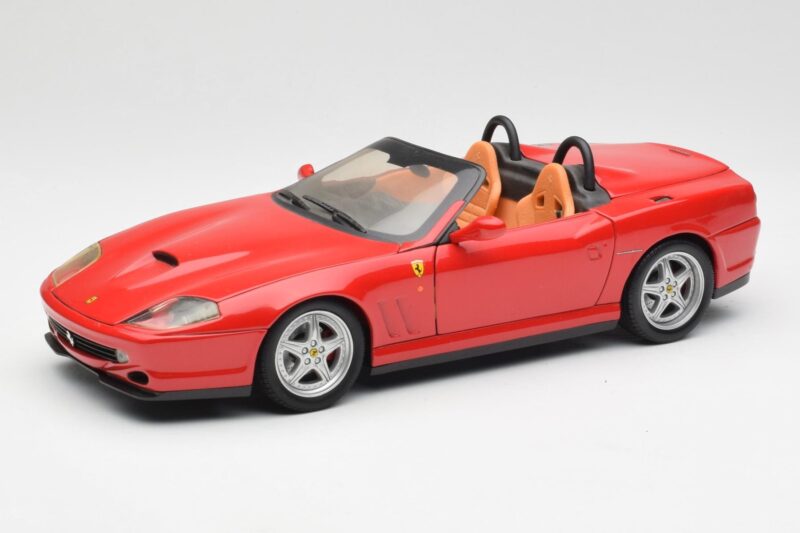 Ferrari 550 Barchetta Pininfarina Punainen Bburago 1:18 327660 Metalli