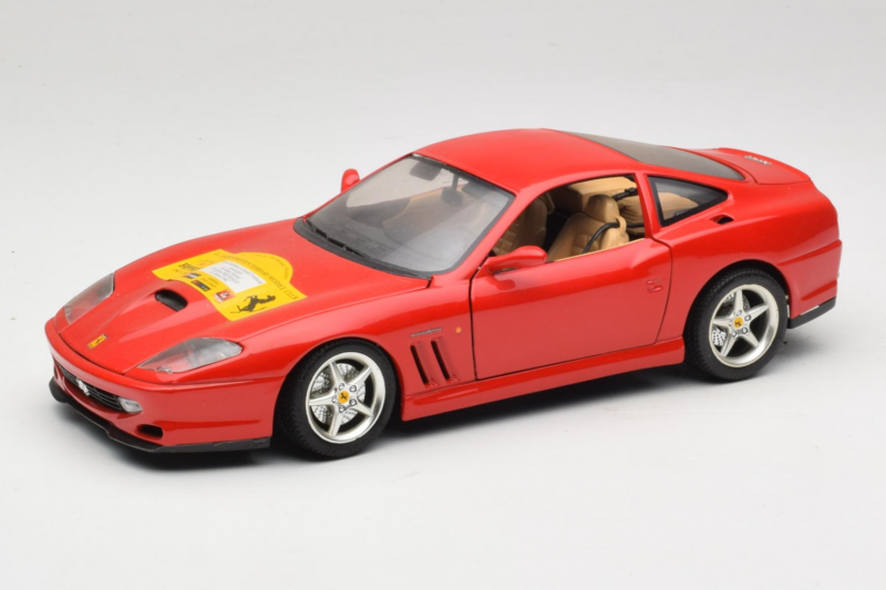 Ferrari 550 Maranello 22 Jahre Ferrari Model Club Punainen Bburago 1:18 3064-P2 Metalli