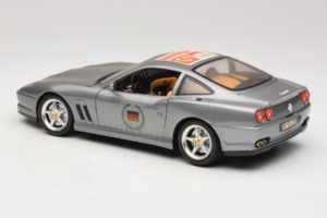 Ferrari 550 Maranello 25 Ferrari Model Club Hopea Bburago 1:18 3344-S1 Metalli — kuva 6 / 7