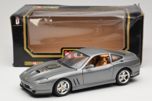 Ferrari 550 Maranello 25 Jahre Ferrari Model Club Hopea 2. Versio Bburago 1:18 3064-S1 Metalli — kuva 8 / 8