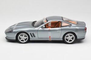 Ferrari 550 Maranello Harmaa Metallic Maisto 1:18 4839 Metalli — kuva 3 / 6