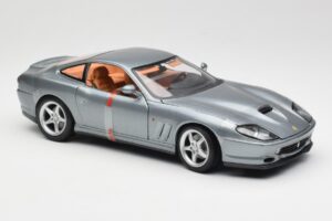 Ferrari 550 Maranello Harmaa Metallic Maisto 1:18 4839 Metalli — kuva 4 / 6