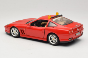 Ferrari 550 Maranello Safety Car Rosso Corsa Bburago 1:18 3064-P1 Metalli — kuva 7 / 8