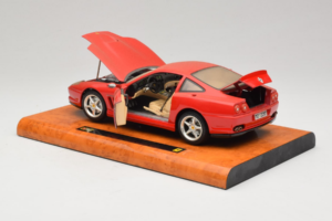 Ferrari 550 Maranello Technik Museum Speyer Edition Bburago 1:18 B001 Metalli — kuva 5 / 8