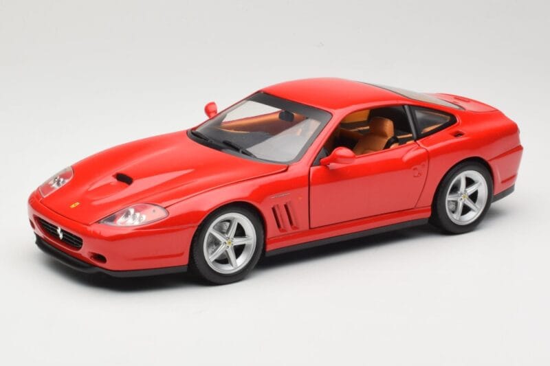 Ferrari 575M Maranello Punainen Hot Wheels 1:18 54937 Metalli