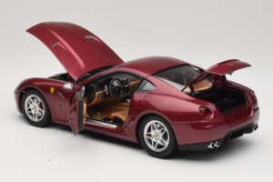 Ferrari 599 GTB Fiorano Tummanpunainen Hot Wheels 1:18 M1200 Metalli — kuva 5 / 8