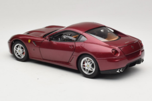 Ferrari 599 GTB Fiorano Tummanpunainen Hot Wheels 1:18 M1200 Metalli — kuva 7 / 8