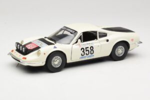 Ferrari Dino 246 GT Valkoinen Anson 1:18 3580 Metalli