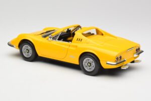 Ferrari Dino 246 GTS Keltainen Hot Wheels 1:18 23920 Metalli — kuva 7 / 8