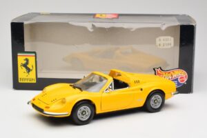 Ferrari Dino 246 GTS Keltainen Hot Wheels 1:18 23920 Metalli — kuva 8 / 8
