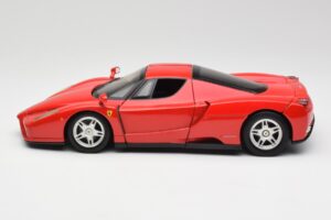Ferrari Enzo Punainen Hot Wheels 1:18 56293 Metalli — kuva 4 / 8