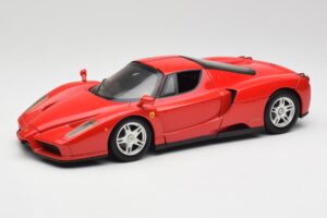 Ferrari Enzo Punainen Hot Wheels 1:18 56293 Metalli