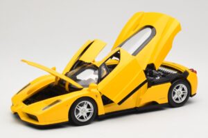 Ferrari Enzo Keltainen Hot Wheels 1:18 C1550 Metalli — kuva 2 / 8