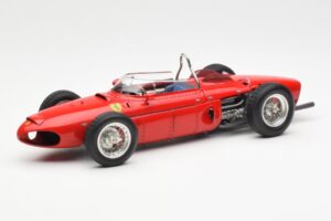 Ferrari Dino 156 Sharknose F1 1961 CMC 1:18 M-078 Metalli